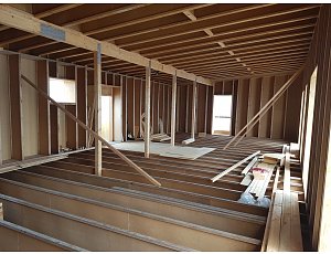 červen 2019 - konstrukce domu a zmapování konstrukcí - zateplované komory stěn a stropu 